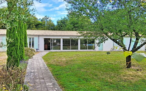 Mouleron: Balcone, Villa