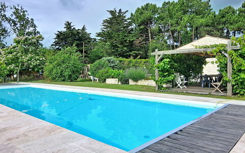 Mouleron: Balcone, Villa