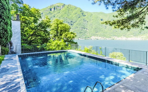 Nesso 10: Balcone, Villa