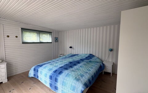 Nis - 1.4Km from the Sea: Camera Da Letto, Interior Design, Legna, Soffitto, Lenzuolo, Letto, Pavimento, Bedding, Pavimentazione, Camera