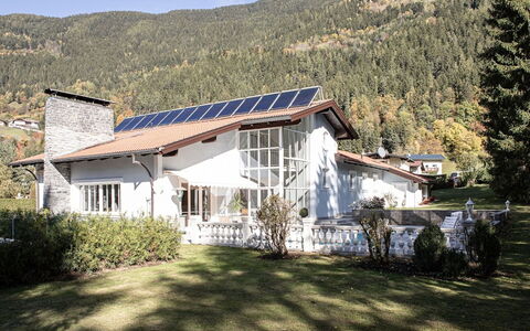 Villa 10: Costruzione, Casa, Tetto, Casa, Architettura, Zona Residenziale, Villetta, Estate, Pendenza, Agriturismo