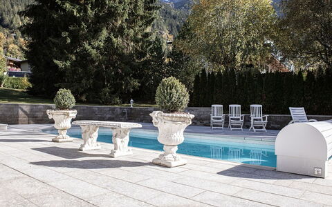 Villa 10: Catena Montuosa, Alpi, Piscina, Giochi D'Acqua, Vaso Di Fiori, Pianta Della Casa, Mobili Da Esterno