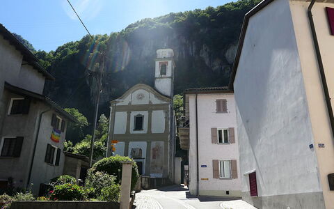 Lodrino Canyoning: Finestra, Facciata, Raccordo, Villetta, Finestra A Ghigliottina, Dipingere, Larice