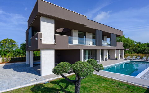Teulu: Interior Design, Pavimentazione, Pavimento, Soffitto, Appartamento, Shade, Sedia, Lampada, Lampada, Pianta Della Casa