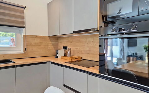 Kala: Interior Design, Pavimentazione, Pavimento, Soffitto, Appartamento, Shade, Sedia, Lampada, Lampada, Pianta Della Casa