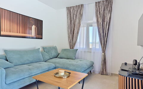 Kala: Interior Design, Pavimentazione, Pavimento, Soffitto, Appartamento, Shade, Sedia, Lampada, Lampada, Pianta Della Casa