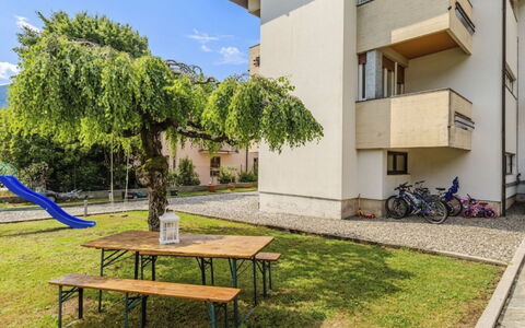 Casa Betulla: Interior Design, Pavimentazione, Pavimento, Soffitto, Appartamento, Shade, Sedia, Lampada, Lampada, Pianta Della Casa