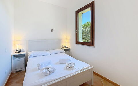 Villa del Mare: Interior Design, Pavimentazione, Pavimento, Soffitto, Appartamento, Shade, Sedia, Lampada, Lampada, Pianta Della Casa