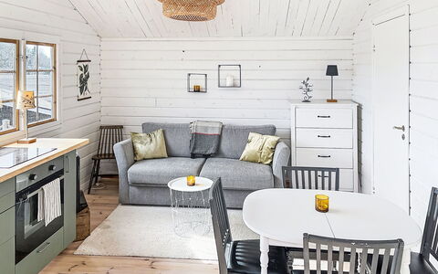 Sjöarpstugan: Interior Design, Pavimentazione, Pavimento, Soffitto, Appartamento, Shade, Sedia, Lampada, Lampada, Pianta Della Casa