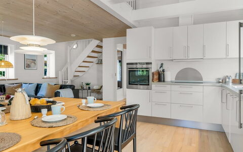 Stanko - 300M from the Sea: Mobilia, Interior Design, Pavimentazione, Pavimento, Pavimento In Legno, Legna, Controsoffitto, Soffitto, Cucina, Lampada