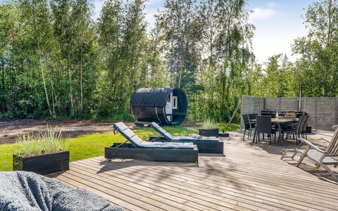 Stanko - 300M from the Sea: Mobili Da Esterno, Lotto, Giardino, Deck, Sedia, Backyard, Landscaping, Latifoglie, Lettino, Shade