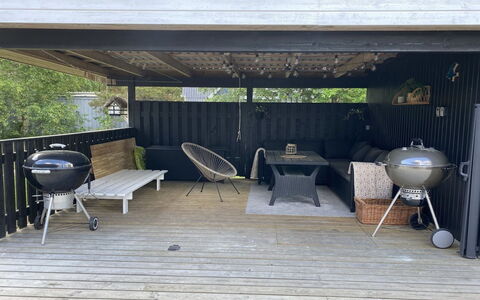 Stanko - 300M from the Sea: Legna, Mobilia, Mobili Da Esterno, Backyard, Giardino, Shade, Deck, Sedia, Tavolo Esterno, Latifoglie