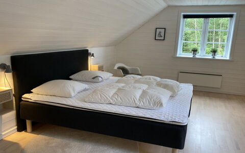 Stanko - 300M from the Sea: Camera Da Letto, Letto, Bedding, Lenzuolo, Telaio Del Letto, Pavimento, Pavimentazione, Mobilia, Biancheria, Pavimento In Legno