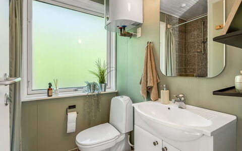 Blagica - 600M from the Sea: Idraulico Fixture, Toilet Seat, Bagno, Gabinetto, Lavello, Interior Design, Lavandino Del Bagno, Rubinetto, Pavimentazione, Idraulico