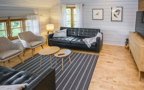 Rustholli17: Mobilia, Legna, Pavimentazione, Interior Design, Divano, Pavimento, Soggiorno, Pavimento In Legno, Casa, Soffitto