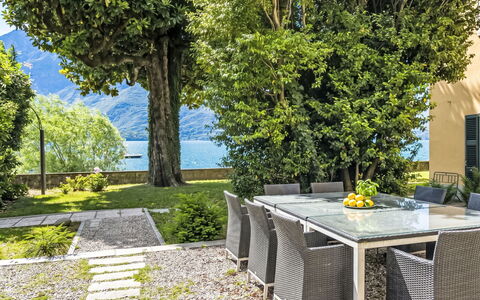 Cà Pendula: Mobilia, Sedia, Giardino, Tavolo Esterno, Mobili Da Esterno, Shade, Cucina & Sala Da Pranzo Tavolo, Landscaping, Cortile, Ricorrere