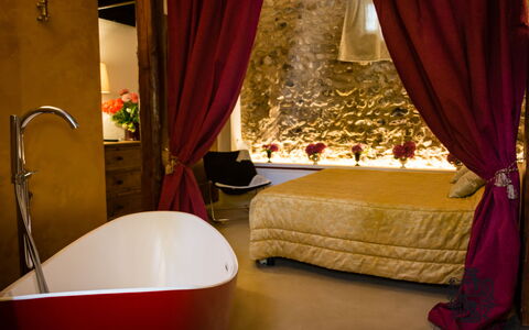 Villa Veneta - Historic Villa in the Prosecco Hill: Interior Design, Illuminazione, Mobilia, Camera, Tenda, Camera Da Letto, Letto, Finestra Trattamento, Bedding, Biancheria