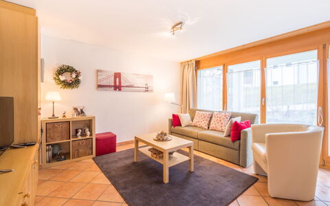 Val Mulin 14.1: Interior Design, Pavimentazione, Mobilia, Pavimento, Soffitto, Divano, Camera, Soggiorno, Appartamento
