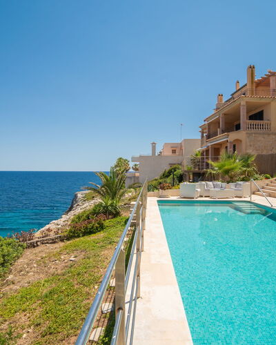 Magrana Pool House