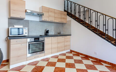 Villerville: Pavimentazione, Pavimento, Legna, Interior Design, Cucina, Mobilia, Pavimento In Legno, Camera, Color Legno, Cabinetry