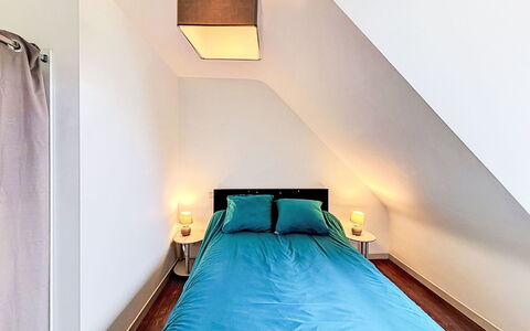 Maison Kergrosse: Mobilia, Interior Design, Pavimento, Pavimentazione, Parete, Letto, Legna, Camera Da Letto, Soffitto, Camera
