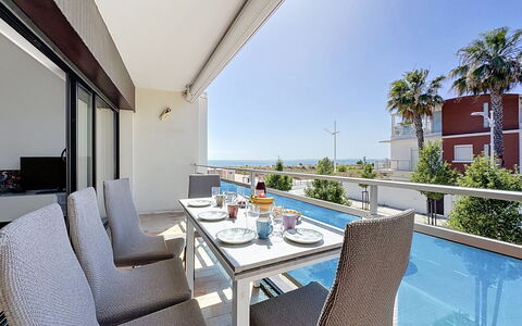 Aigo Sau 3: Appartamento, Balcone, Sedia, Ricorrere, Shade, Hotel, Alluminio, Attico, Cucina & Sala Da Pranzo Tavolo, Villa