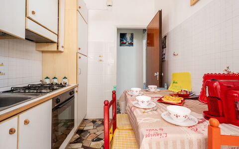A Cà du Piero: Interior Design, Pavimentazione, Legna, Pavimento, Apparecchio Major, Camera, Mobilia, Soffitto, Cucina, Appartamento