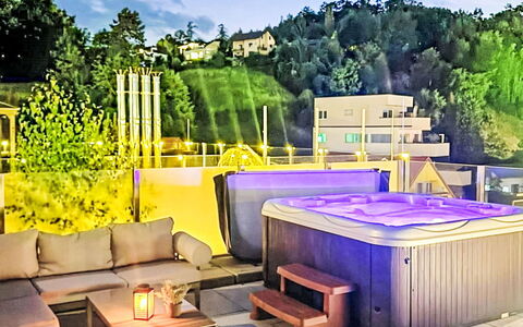 The Penthouse 5: Piscina, Illuminazione, Notte, Ricorrere, Paesaggio Di Illuminazione, Eco Hotel, Sedia, Hotel, Design