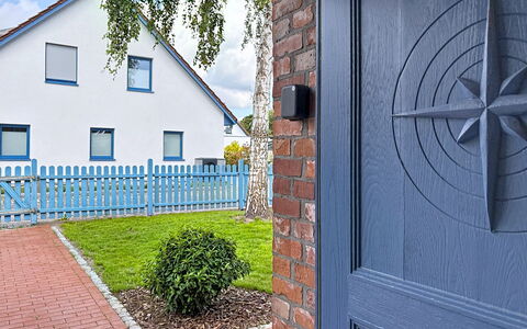 Dat Fischerhus: Parete, Legna, Porta, Porta A Casa, Materiale Composito, Cancello, Brick, Muratura, Color Legno, Latifoglie