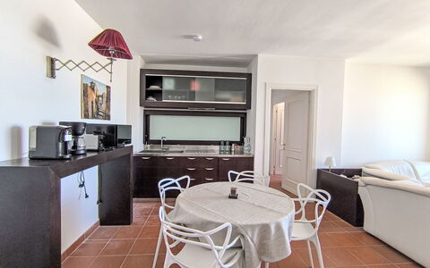 Al Porto: Mobilia, Interior Design, Pavimentazione, Cucina, Pavimento, Legna, Controsoffitto, Soffitto, Cucina & Sala Da Pranzo Tavolo, Camera