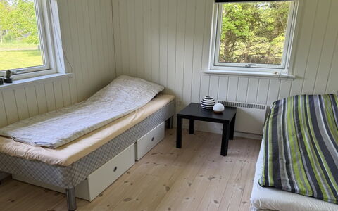 Lucian - from the Sea: Legna, Pavimento, Pavimentazione, Camera Da Letto, Mobilia, Letto, Interior Design, Telaio Del Letto, Lenzuolo, Camera