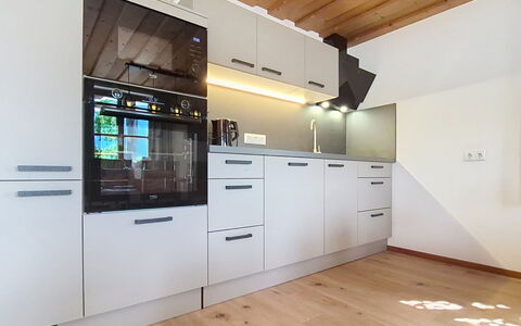 Hoamat Stadlfeld: Cucina, Elettrodomestico Da Cucina, Controsoffitto, Pavimentazione, Interior Design, Apparecchio Major, Cabinetry, Legna, Pavimento, Elettrodomestico
