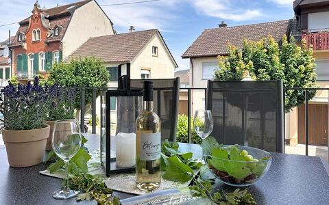 Endingen am Kaiserstuhl 100: Vaso Di Fiori, Urban Design, Pianta Della Casa, Balcone, Giardino, Landscaping, Cortile