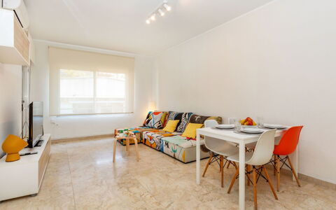 Ribera: Pavimentazione, Pavimento, Interior Design, Appartamento, Soffitto, Mobilia, Camera, Soggiorno, Divano, Pavimento In Legno
