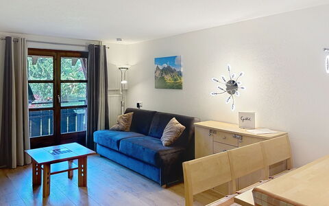 Mellau Appartments: Mobilia, Interior Design, Pavimentazione, Camera, Divano, Pavimento, Soffitto, Soggiorno, Appartamento, Sedia