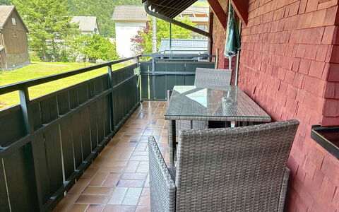 Mellau Appartments: Mobilia, Sedia, Mobili Da Esterno, Portico, Tavolo Esterno, Balcone, Shade, Latifoglie, Color Legno, Deck