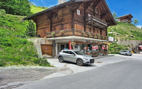 La Patrouille des Glaciers: Hill Station, Catena Montuosa, Valle, Villaggio, Paesino Di Montagna, Balcone