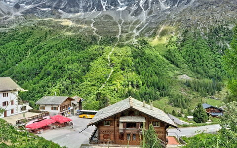 La Patrouille des Glaciers: Geografia Montane, Montagna, Collina, Catena Montuosa, Casa, Highland, Hill Station, Area Rurale, Valle, Paesaggio