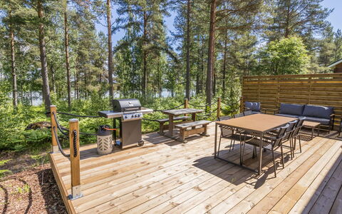 Loviisa 615: Legna, Deck, Latifoglie, Plank, Mobili Da Esterno, Villetta, Pavimento In Legno, Log Cabin, Color Legno, Portico