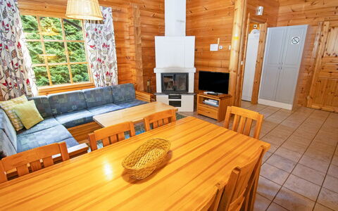 Tiira: Legna, Villetta, Log Cabin, Color Legno, Latifoglie, Plank, Pavimento In Legno, Legname, Edifici Giardino, Eco Hotel