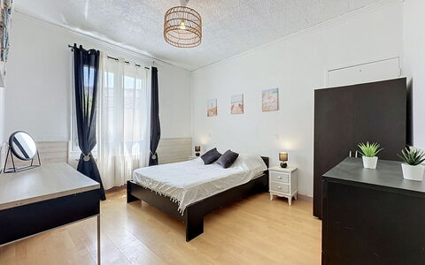 L'Estuaire: Mobilia, Interior Design, Pavimentazione, Pavimento, Letto, Camera Da Letto, Legna, Camera, Soffitto, Pavimento In Legno