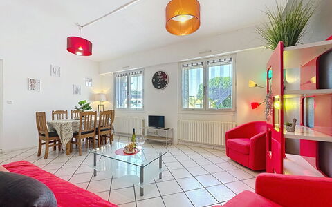 L'Estuaire: Interior Design, Mobilia, Pavimentazione, Soffitto, Camera, Pavimento, Appartamento, Divano, Soggiorno, Illuminazione