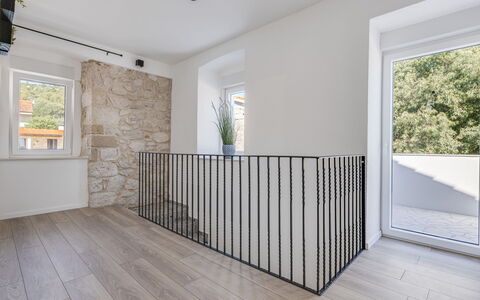 Marko: Mobilia, Mobili Da Esterno, Sedia, Giardino, Backyard, Shade, Cortile, Landscaping, Eco Hotel, Tavolo Esterno