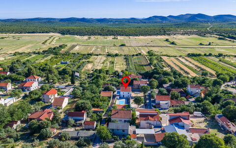 Marko: Mobilia, Mobili Da Esterno, Sedia, Giardino, Backyard, Shade, Cortile, Landscaping, Eco Hotel, Tavolo Esterno