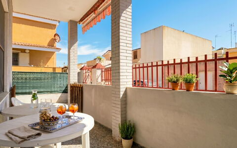 Vela Latina: Mobilia, Mobili Da Esterno, Sedia, Giardino, Backyard, Shade, Cortile, Landscaping, Eco Hotel, Tavolo Esterno
