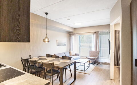 Äkäspokka: Interior Design, Mobilia, Pavimentazione, Pavimento, Parete, Legna, Soffitto, Pavimento In Legno, Lampada, Camera