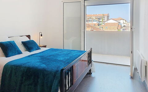 Les Dunes: Letto, Camera Da Letto, Pavimentazione, Pavimento, Interior Design, Mobilia, Lenzuolo, Bedding, Camera, Soffitto