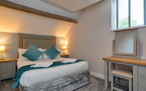 Farmhouse Cottage, Nether Burrows: Soffitto, Letto, Bedding, Camera Da Letto, Hotel, Suite