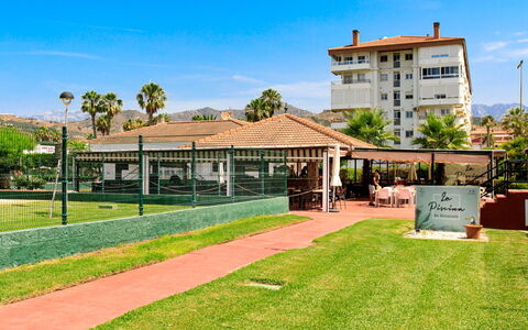 Laguna Beach Padel: Legna, Mobilia, Sedia, Mare, Appartamento, Balcone, Oceano, Shade, Mobili Da Esterno, Color Legno
