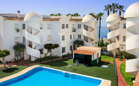 Laguna Beach Padel: Legna, Mobilia, Sedia, Mare, Appartamento, Balcone, Oceano, Shade, Mobili Da Esterno, Color Legno